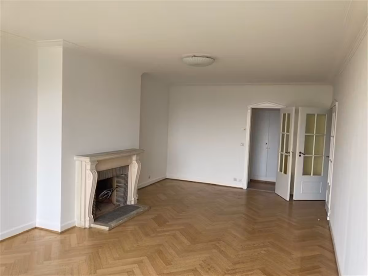 Lichtrijk 2 slaapkamer appartement op de 7de verdieping