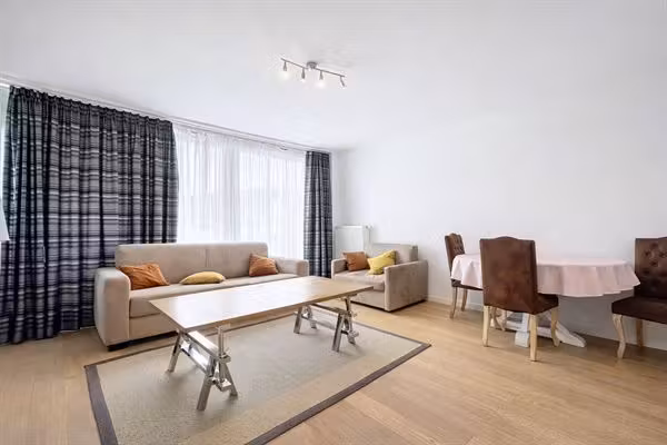 Lichte gemeubileerde flat in Elsene nabij ULB