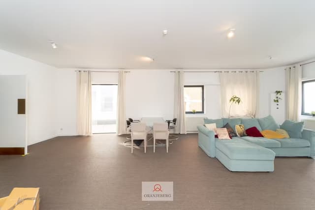 Ruim 2 slpk appartement vlakbij Sint-Baafsplein hartje Gent