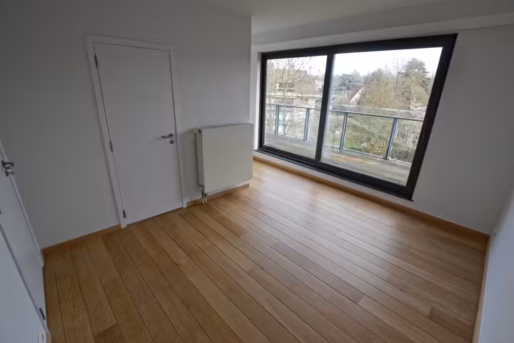 Penthouse te huur in Uccle met 2 terrassen en garage