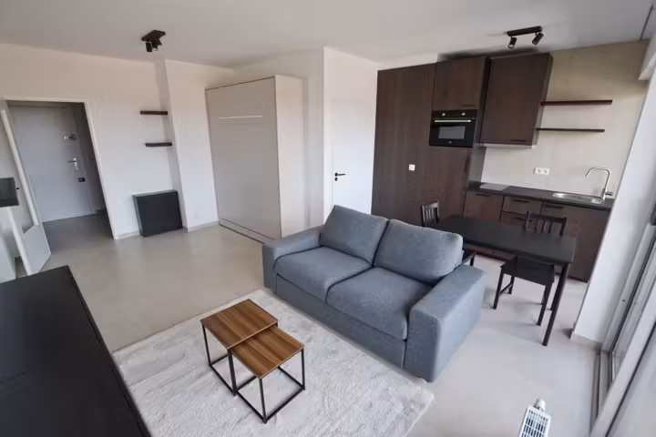 Appartement in Woluwe-Saint-Pierre nabij metro Pétillon