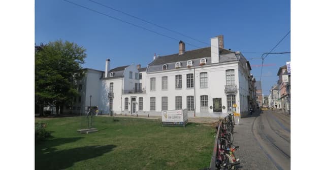 Tweeslaapkamer appartement met uniek zicht op Gravensteen in Gent